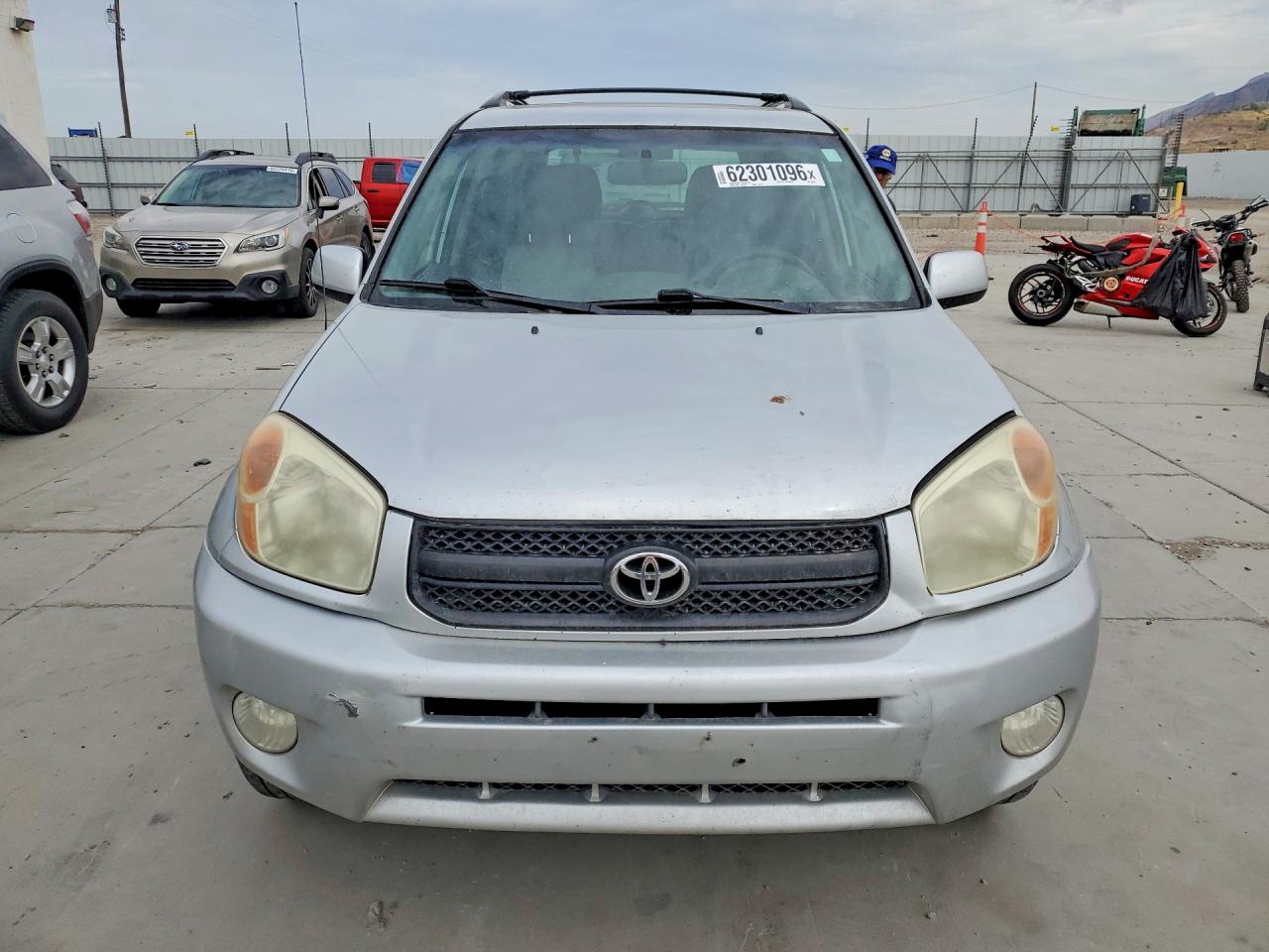 2004 TOYOTA RAV4