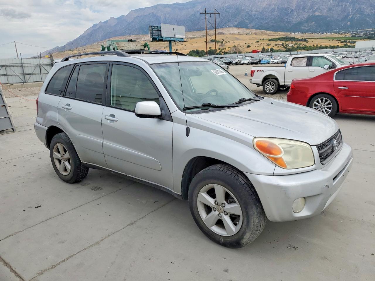 2004 TOYOTA RAV4