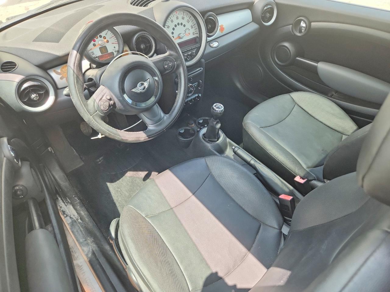 2011 MINI COOPER