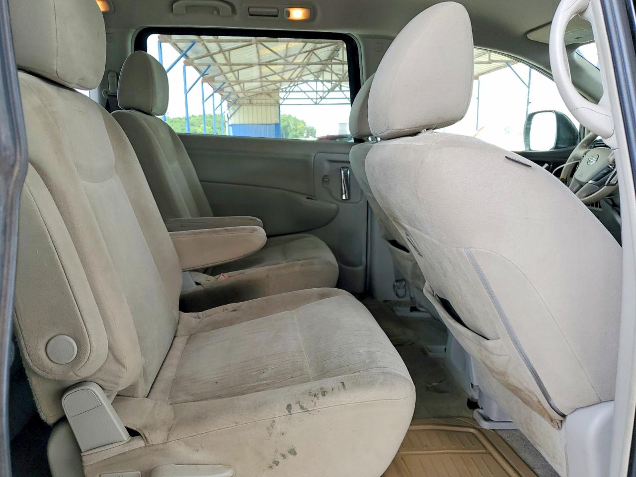 2017 NISSAN QUEST