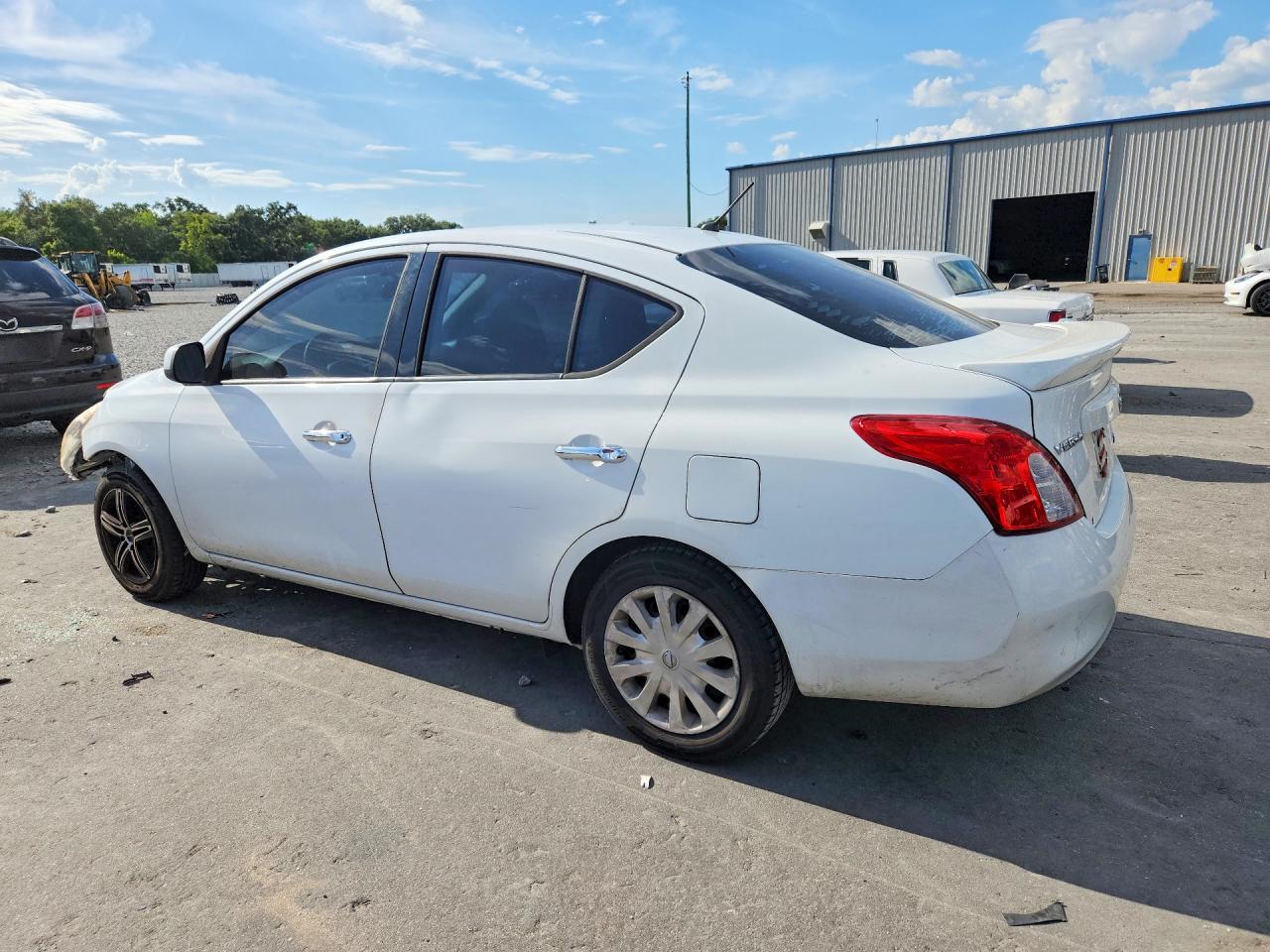 2014 NISSAN VERSA