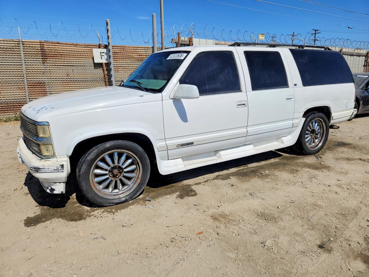 1999 CHEVROLET SUBURBAN