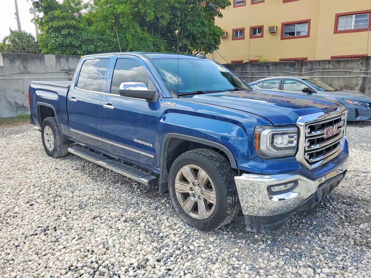 2018 GMC SIERRA