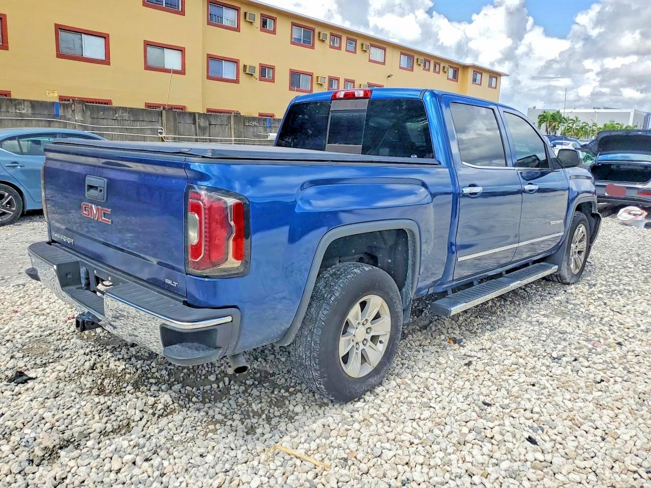 2018 GMC SIERRA