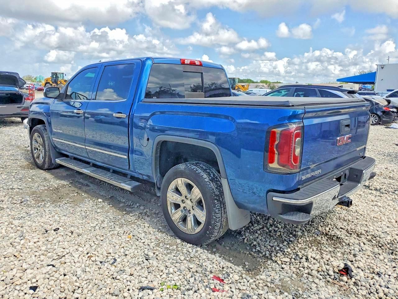 2018 GMC SIERRA