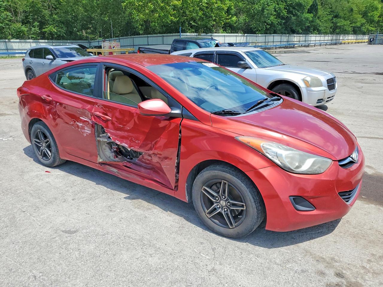 2011 HYUNDAI ELANTRA