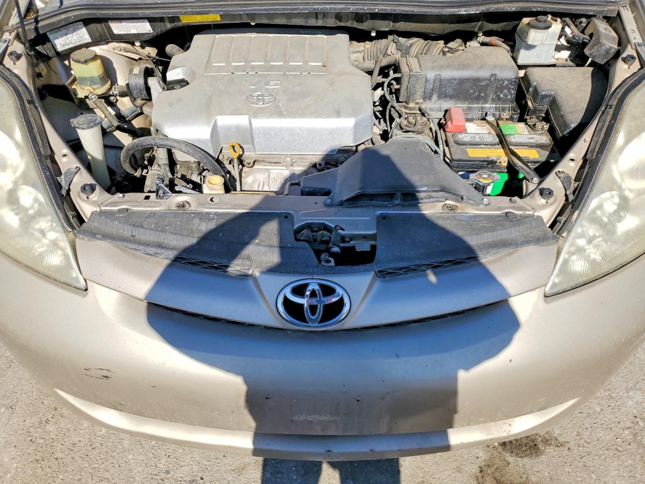 2009 TOYOTA SIENNA