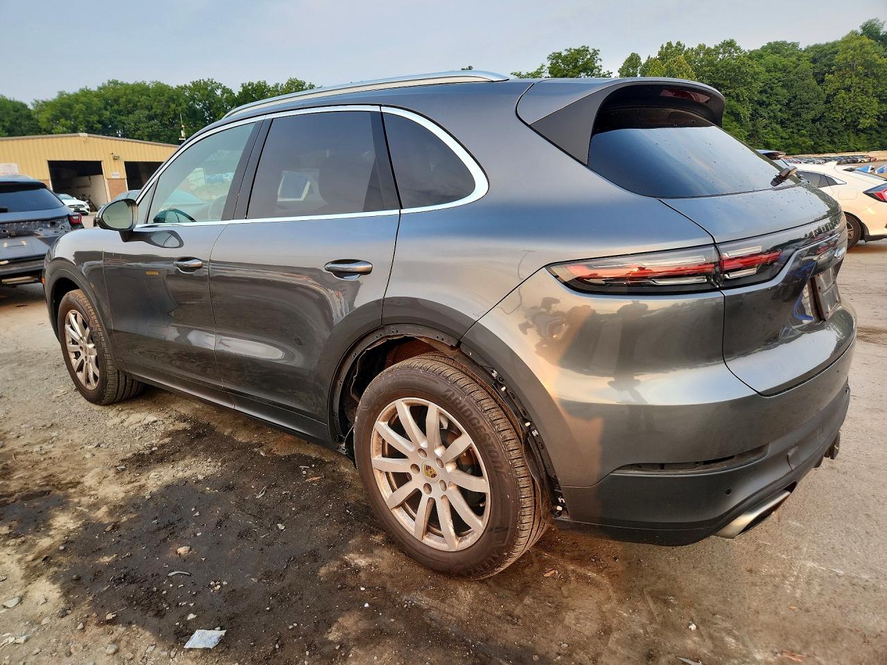 2022 PORSCHE CAYENNE