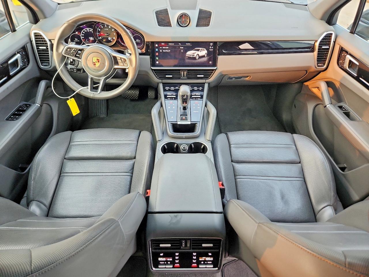 2022 PORSCHE CAYENNE