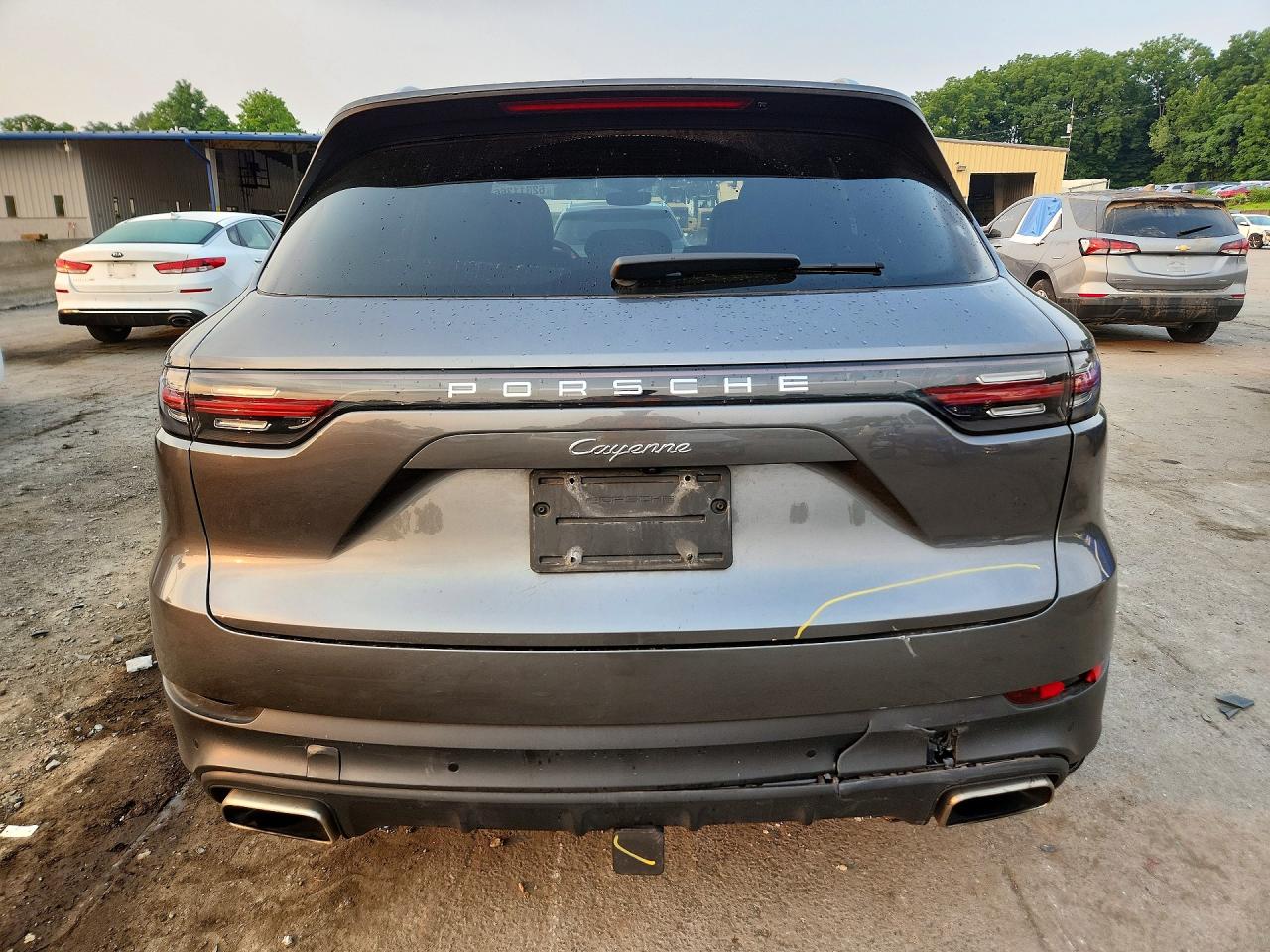 2022 PORSCHE CAYENNE
