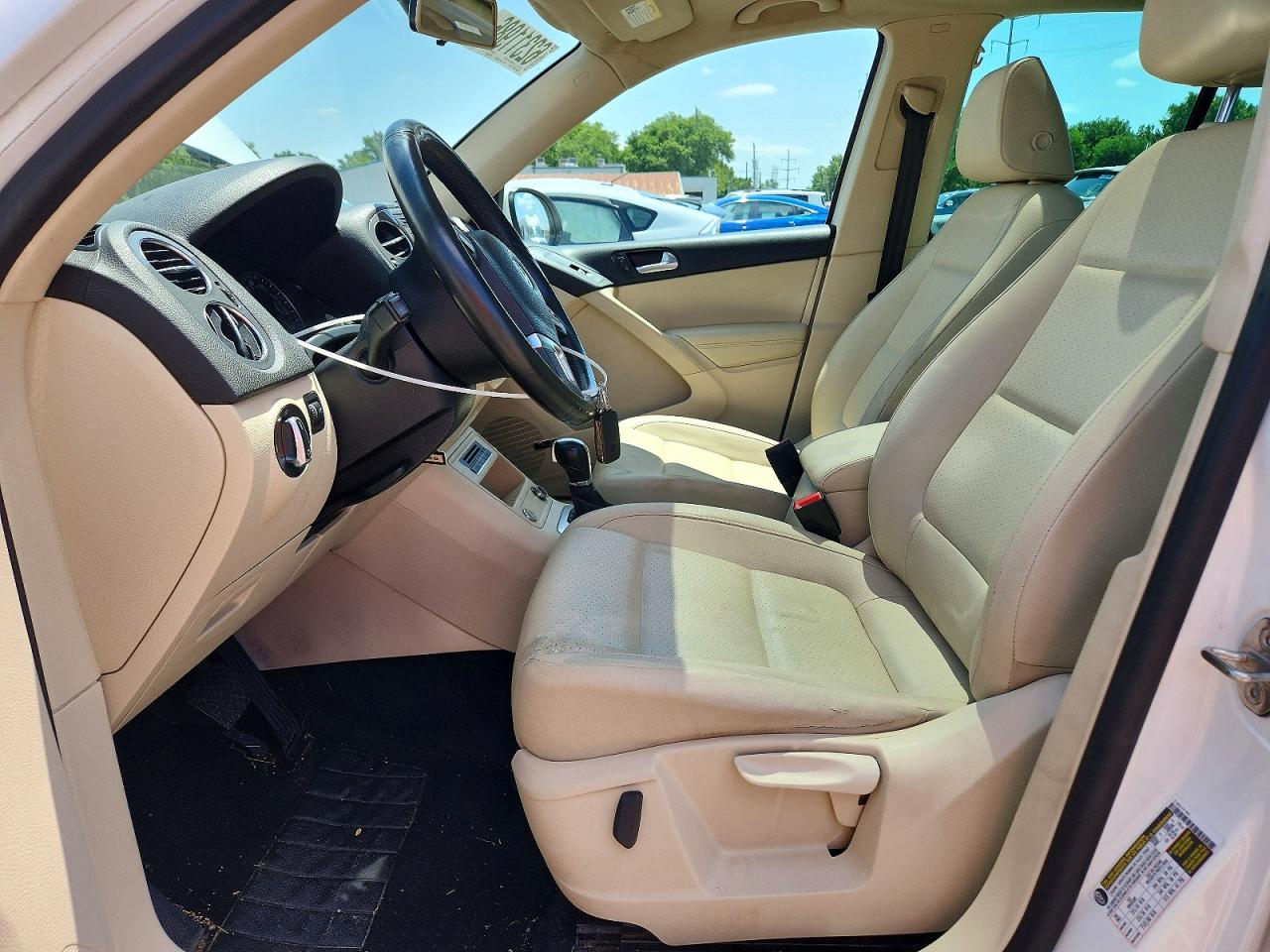2014 VOLKSWAGEN TIGUAN