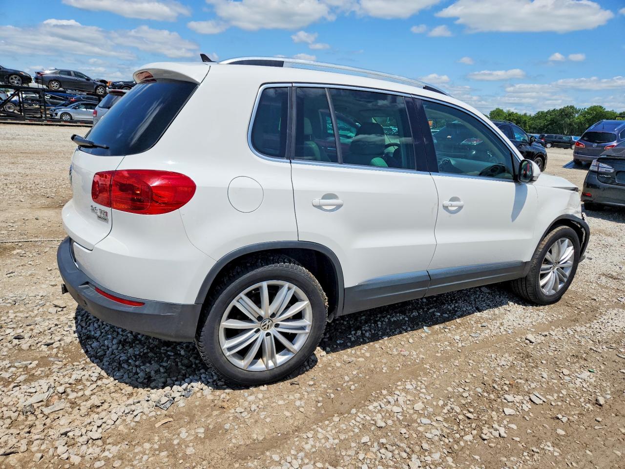 2014 VOLKSWAGEN TIGUAN