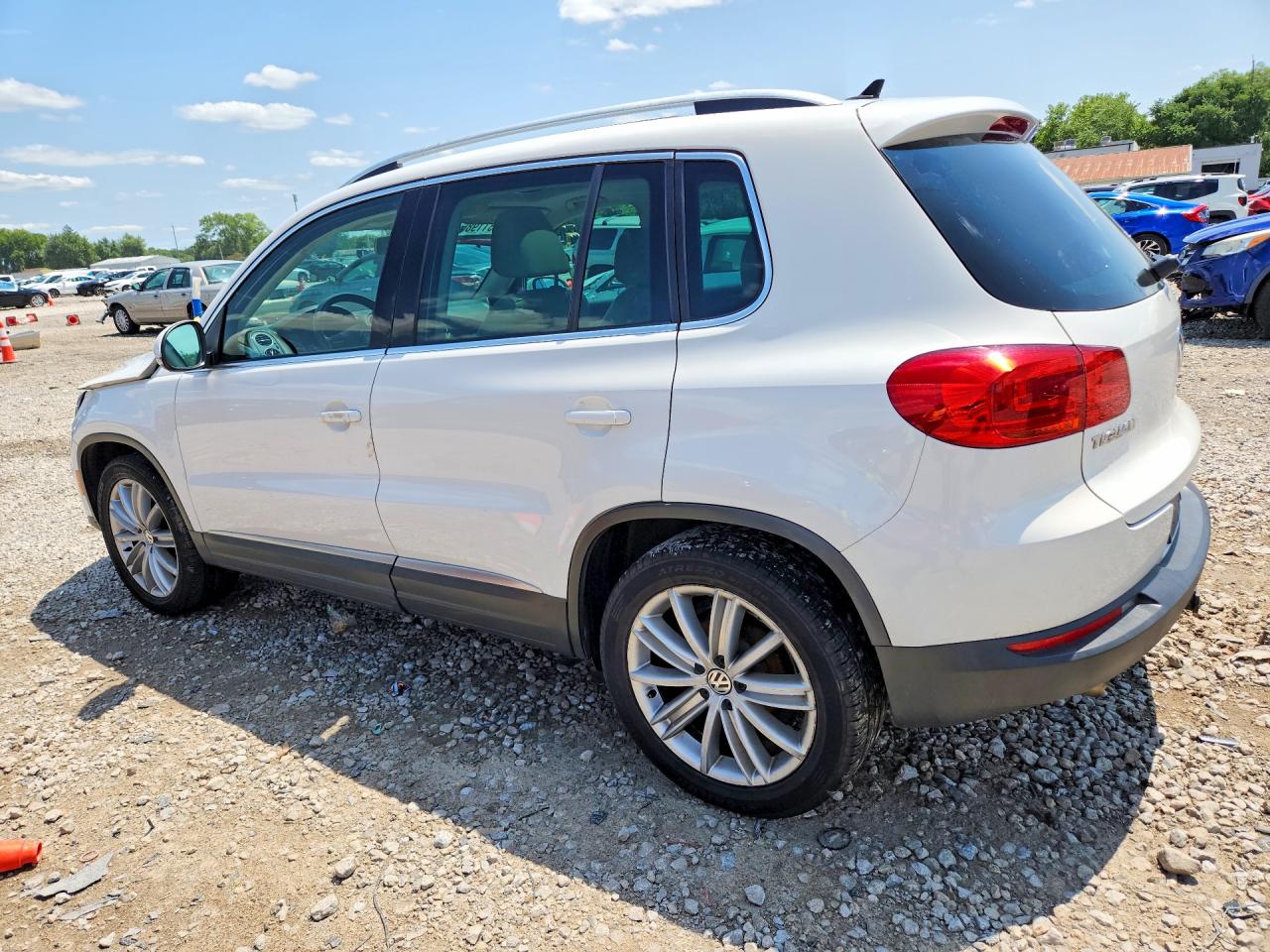 2014 VOLKSWAGEN TIGUAN