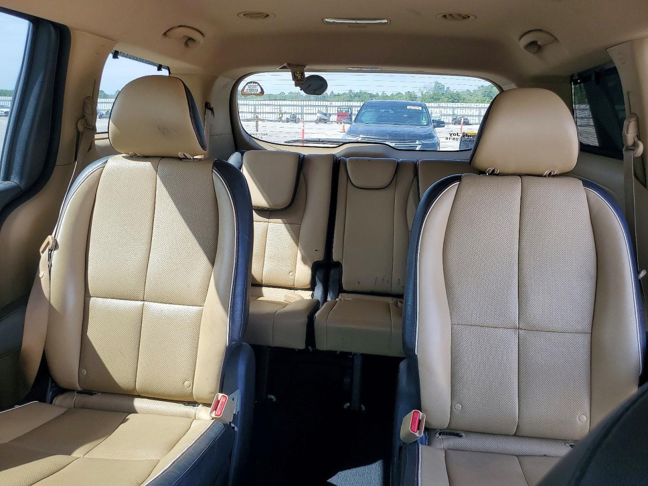 2015 KIA SEDONA