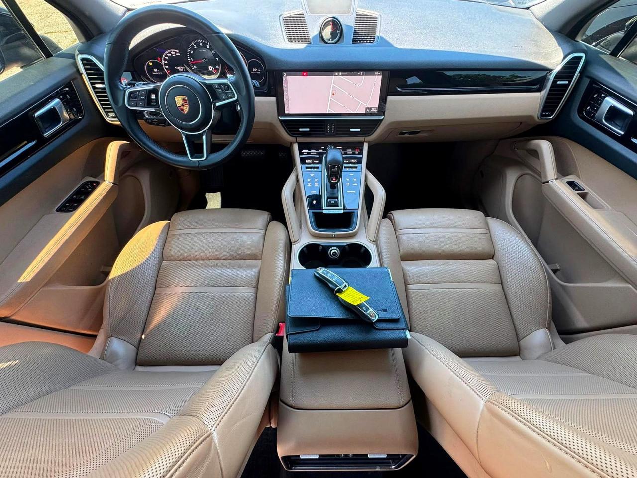 2019 PORSCHE CAYENNE