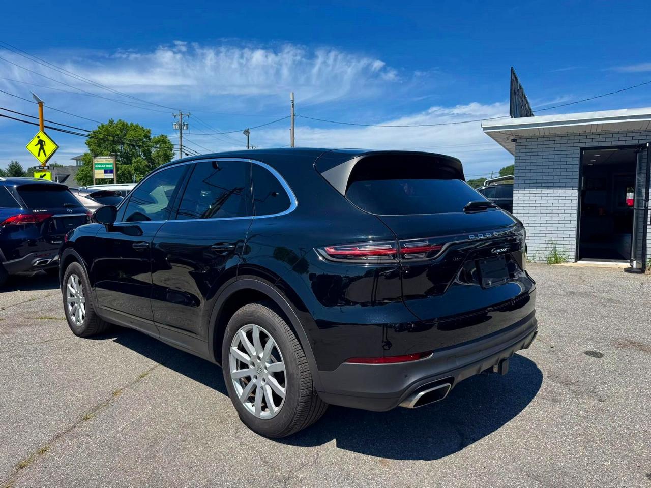 2019 PORSCHE CAYENNE