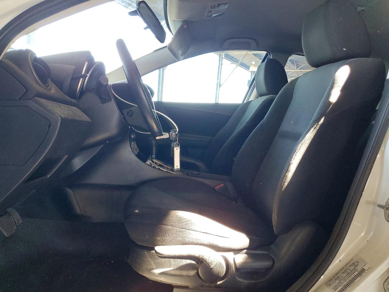 2011 MAZDA 3