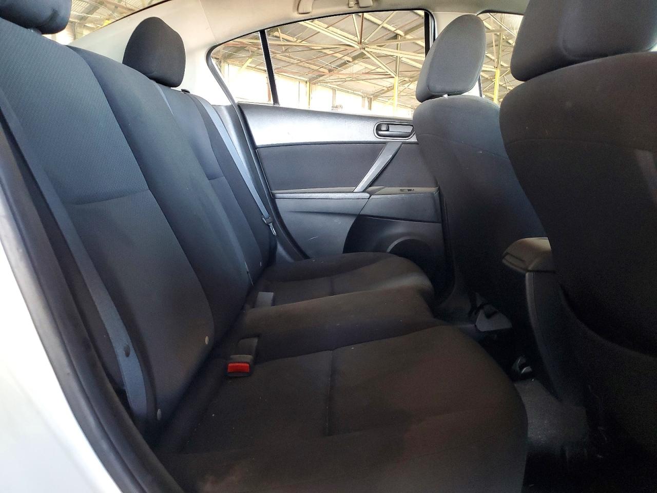 2011 MAZDA 3