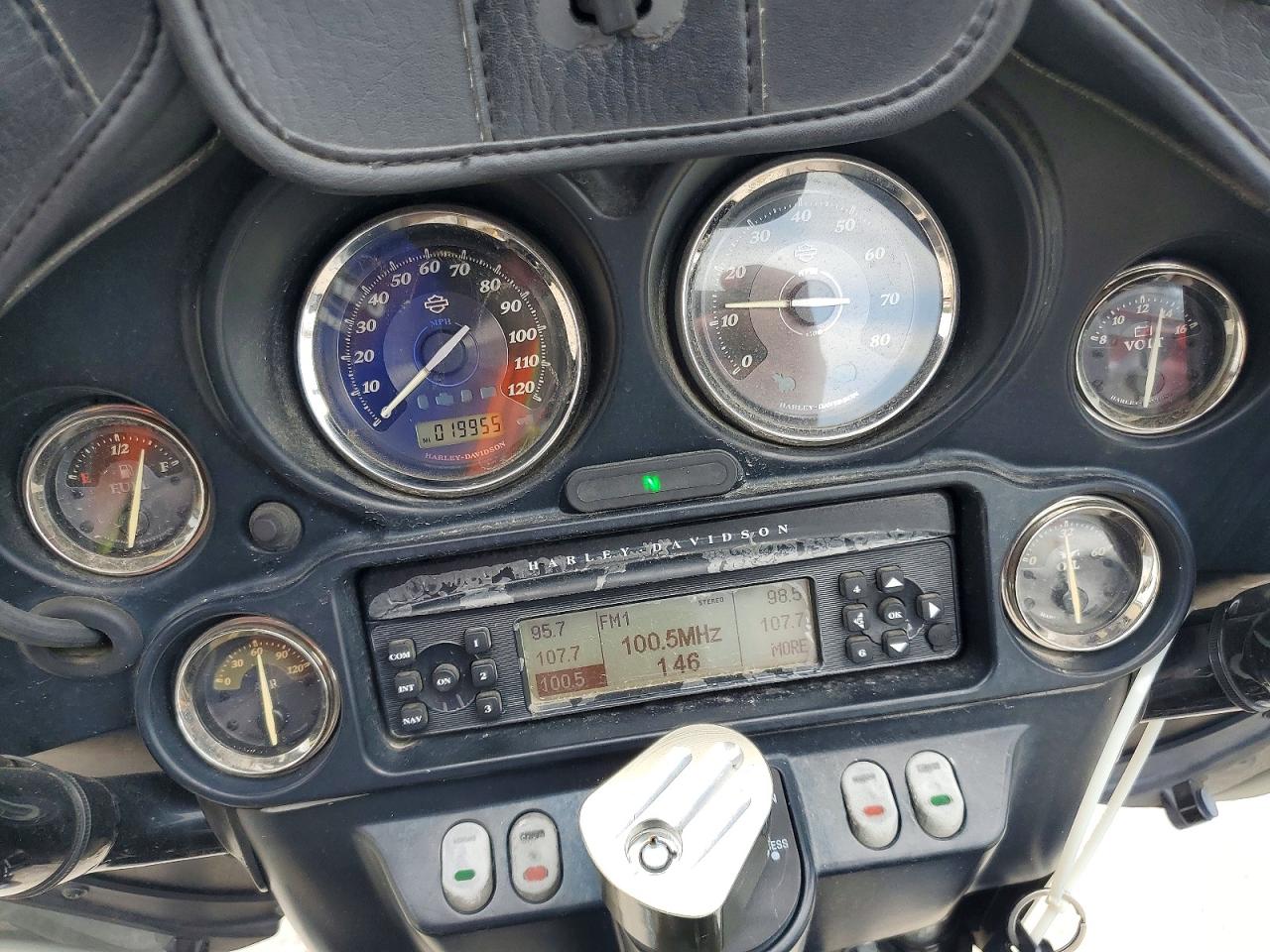 2013 HARLEY-DAVIDSON FL