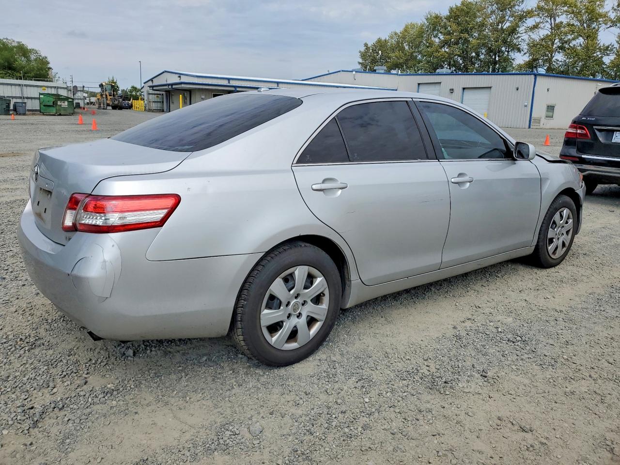 2011 TOYOTA CAMRY