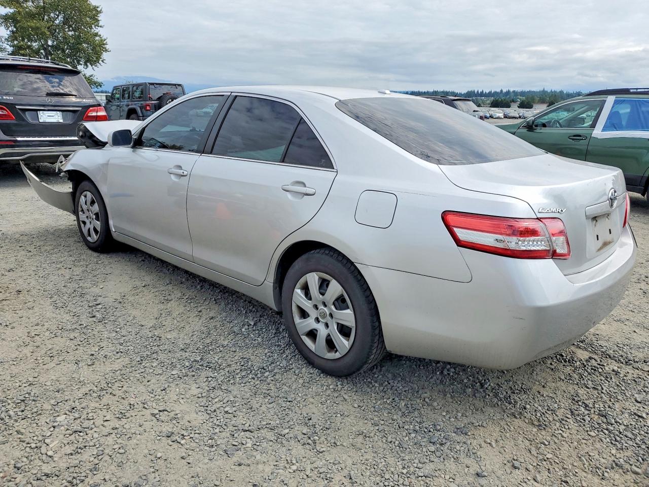 2011 TOYOTA CAMRY