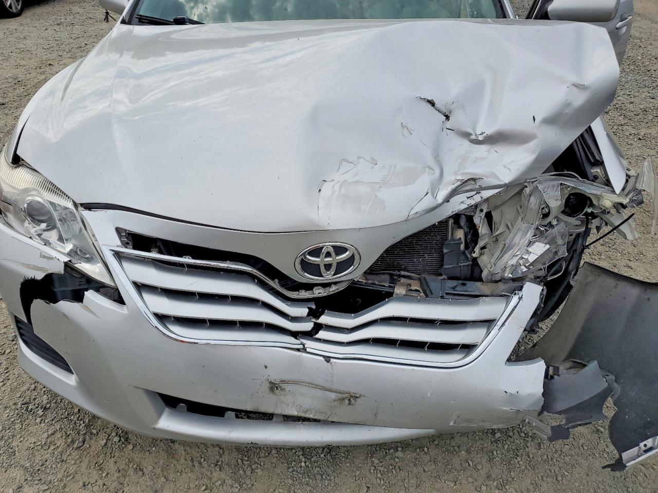 2011 TOYOTA CAMRY