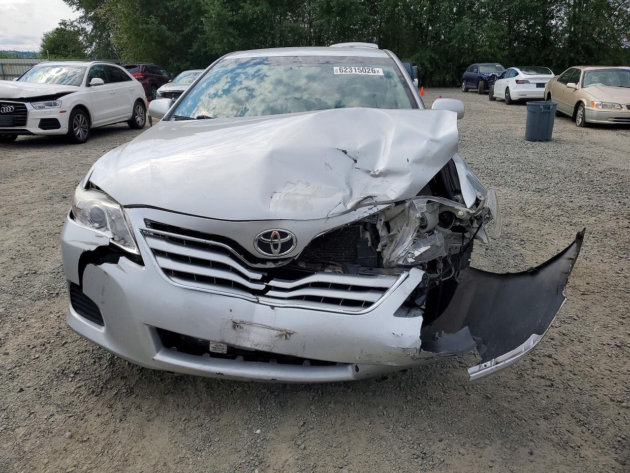 2011 TOYOTA CAMRY