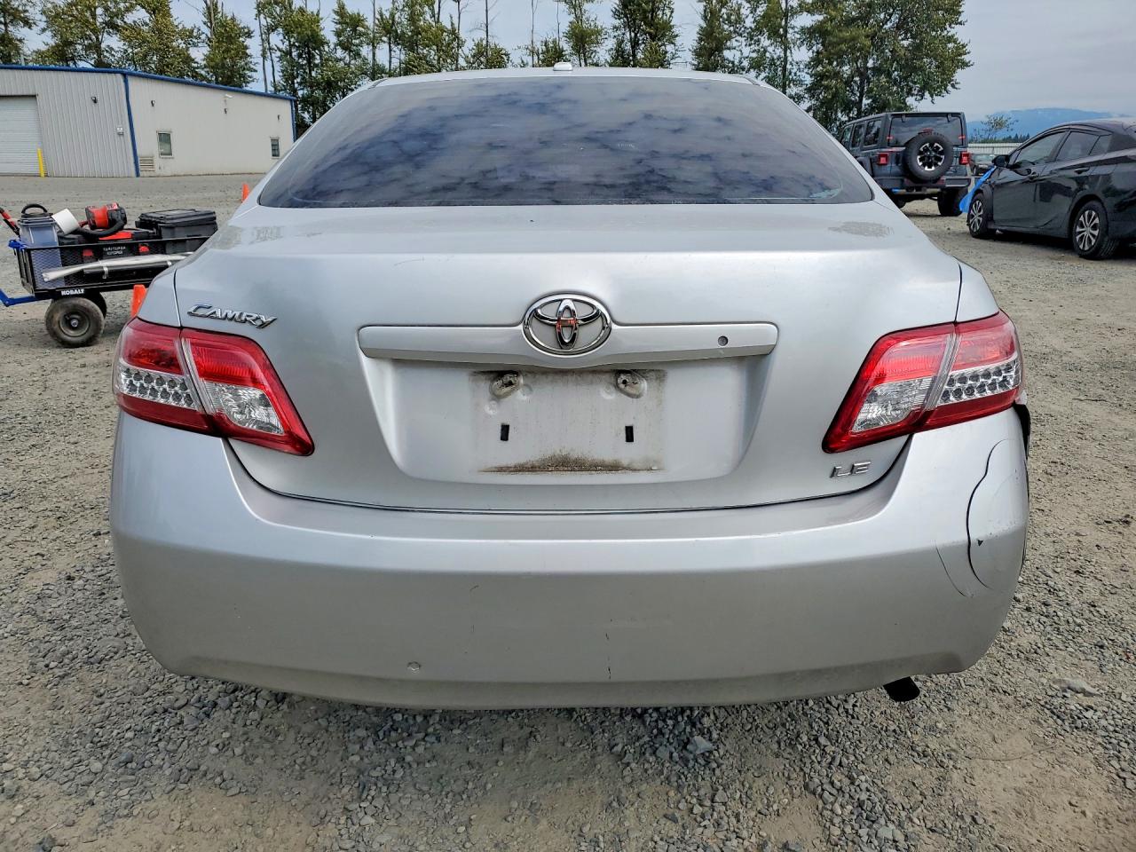 2011 TOYOTA CAMRY