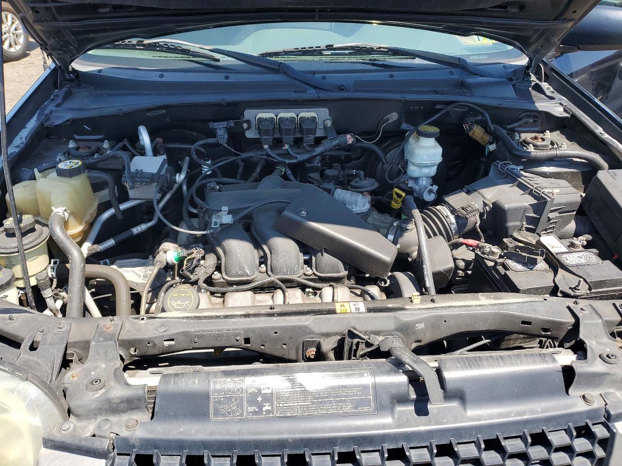 2005 FORD ESCAPE