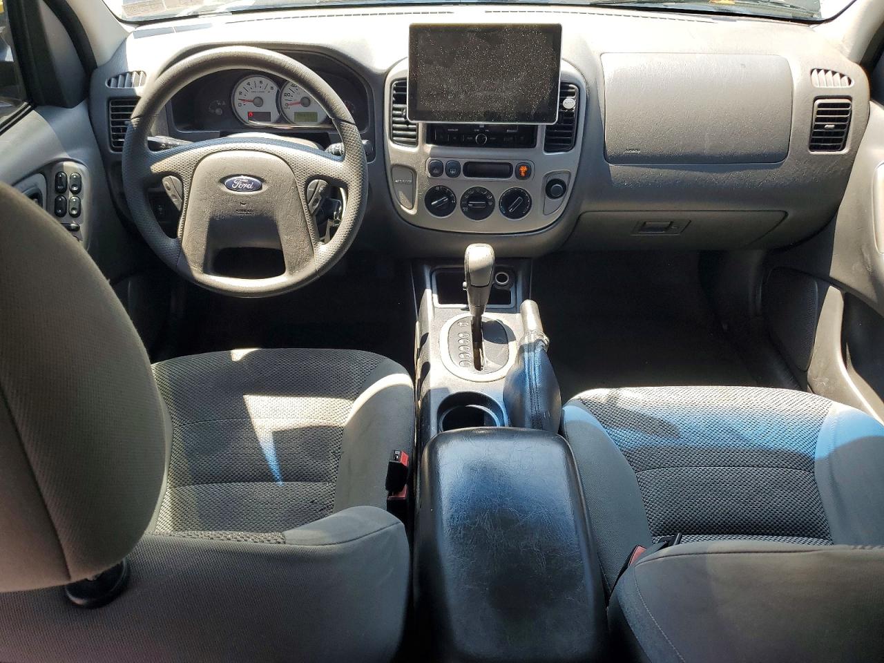 2005 FORD ESCAPE