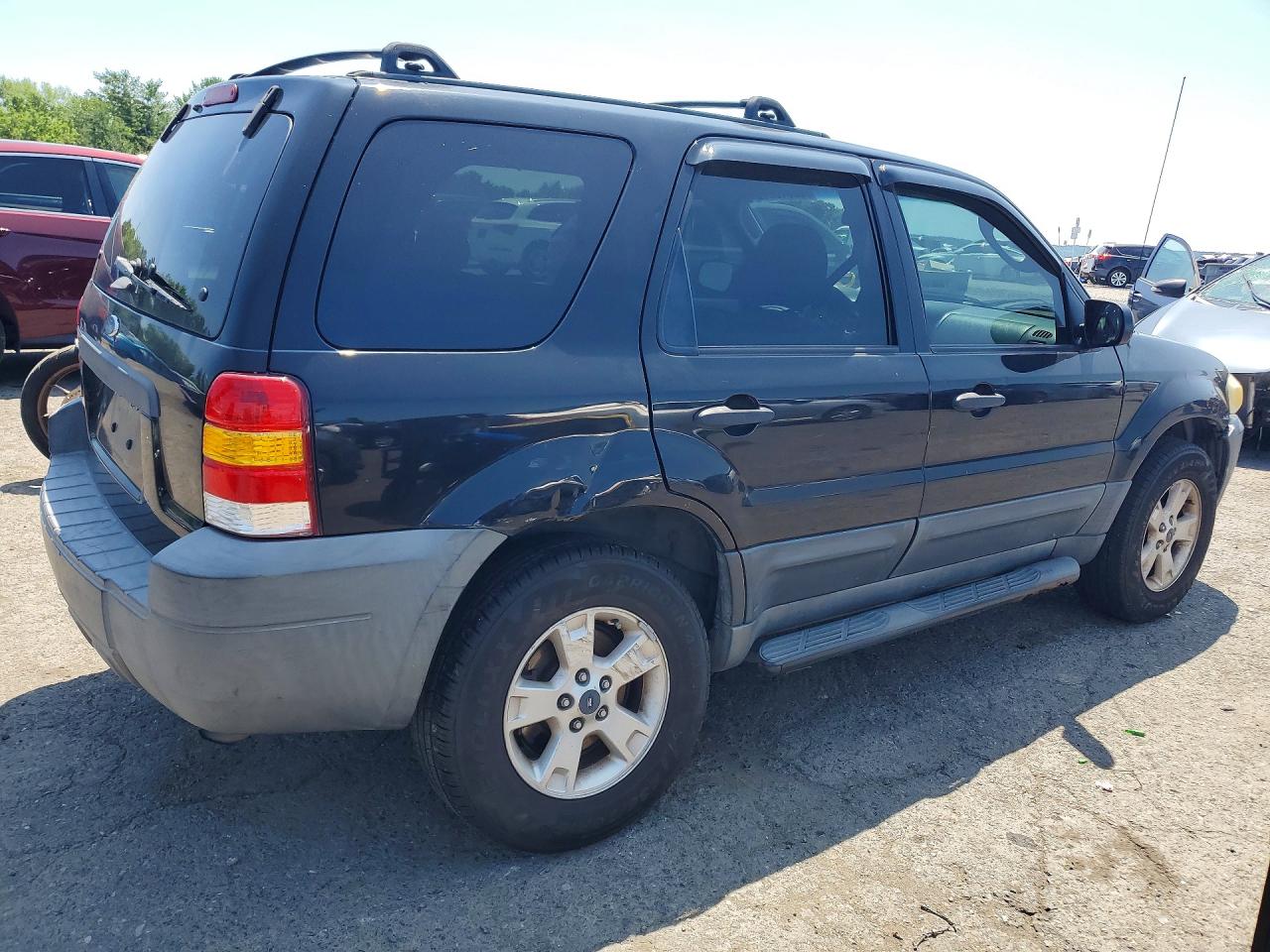 2005 FORD ESCAPE
