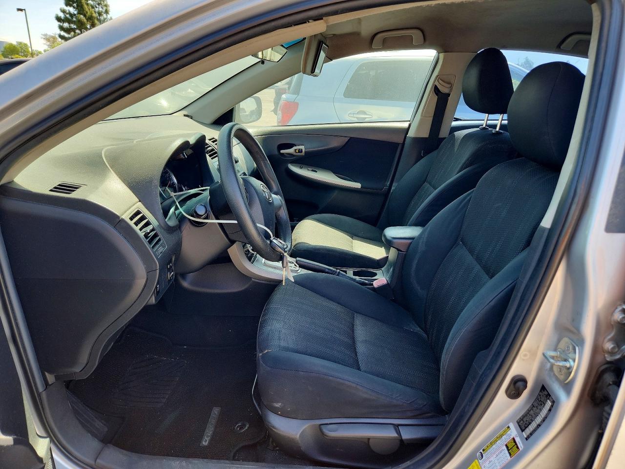 2011 TOYOTA COROLLA