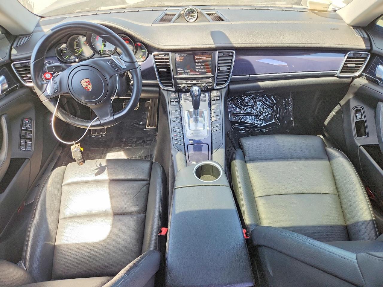 2015 PORSCHE PANAMERA