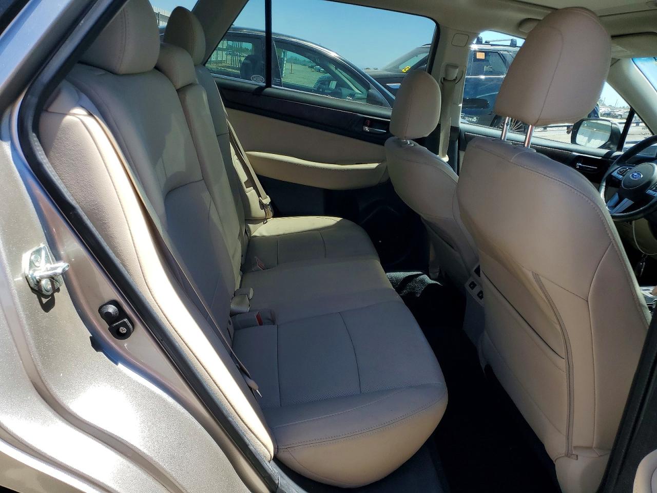 2016 SUBARU OUTBACK