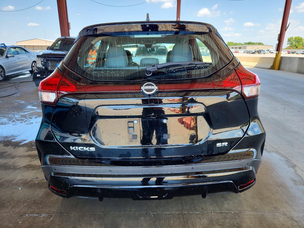 2023 NISSAN KICKS
