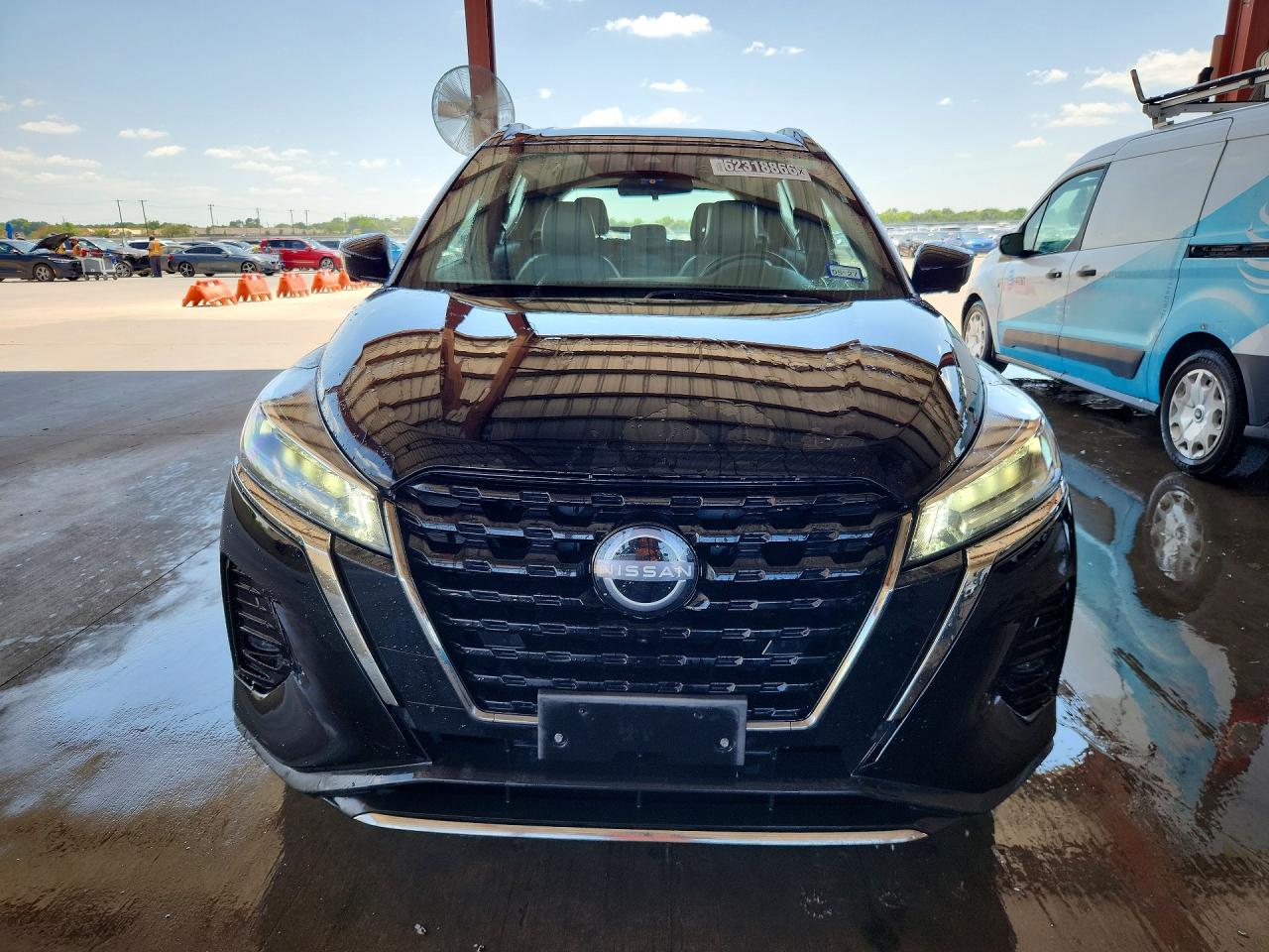 2023 NISSAN KICKS