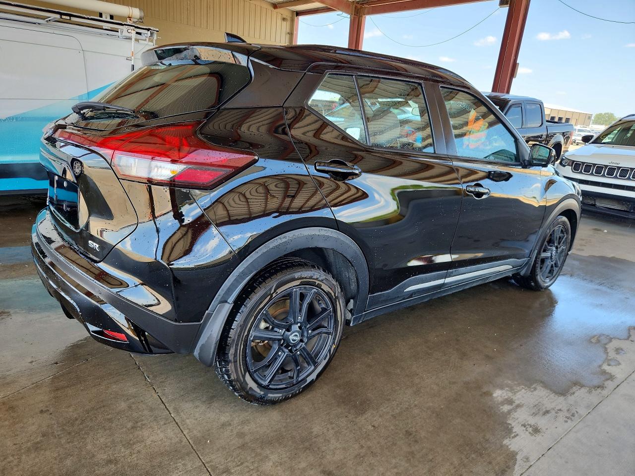 2023 NISSAN KICKS