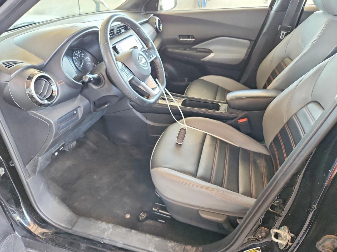 2023 NISSAN KICKS
