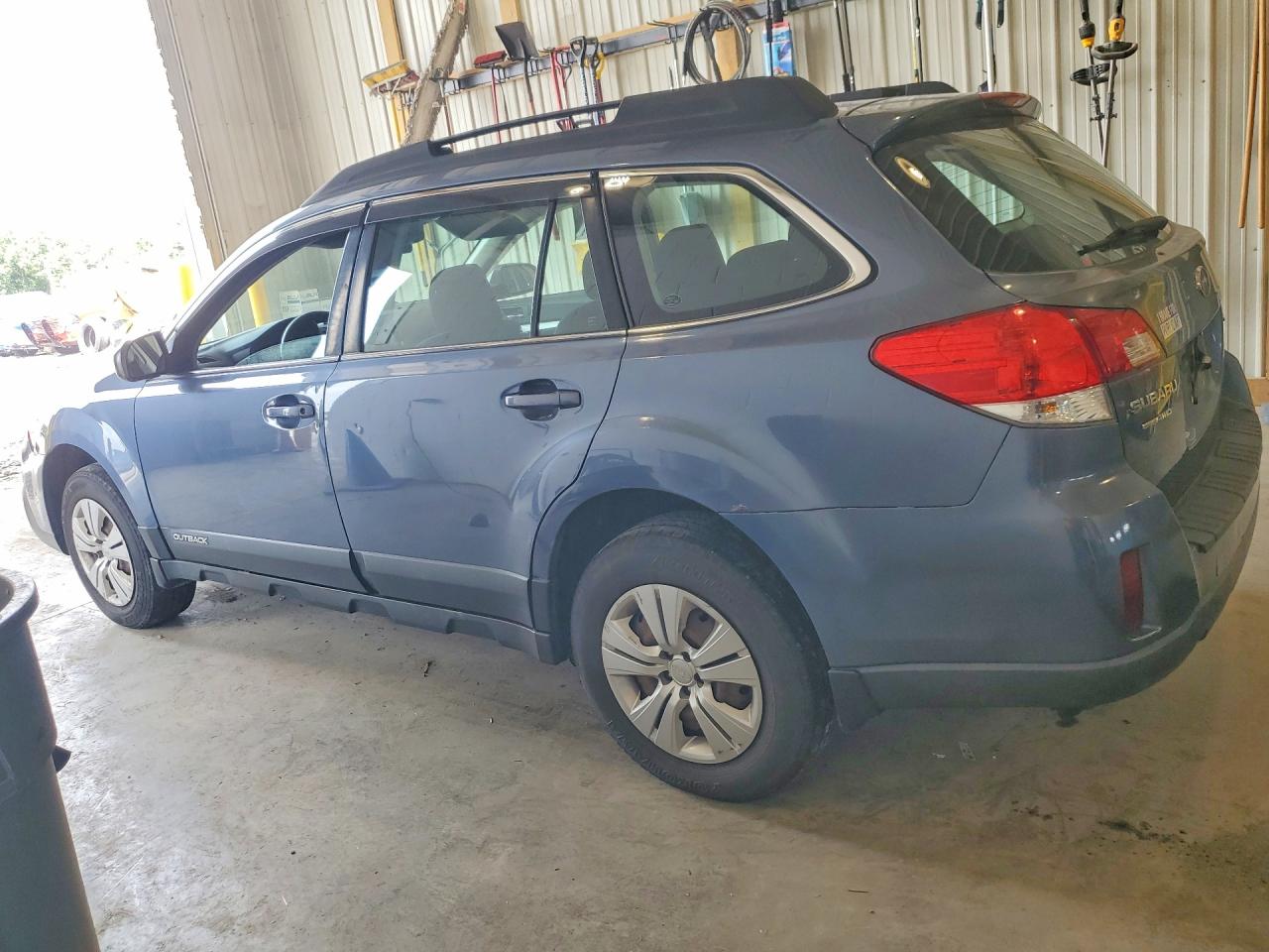2013 SUBARU OUTBACK