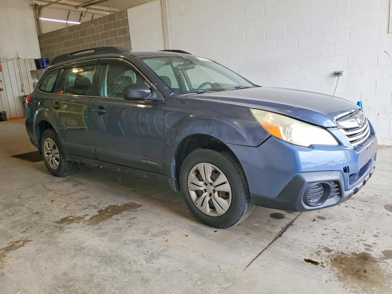 2013 SUBARU OUTBACK