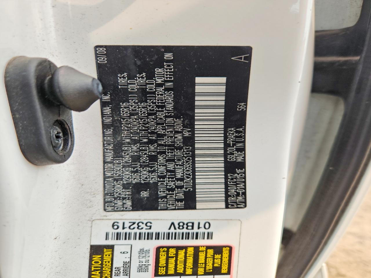 2009 TOYOTA SIENNA