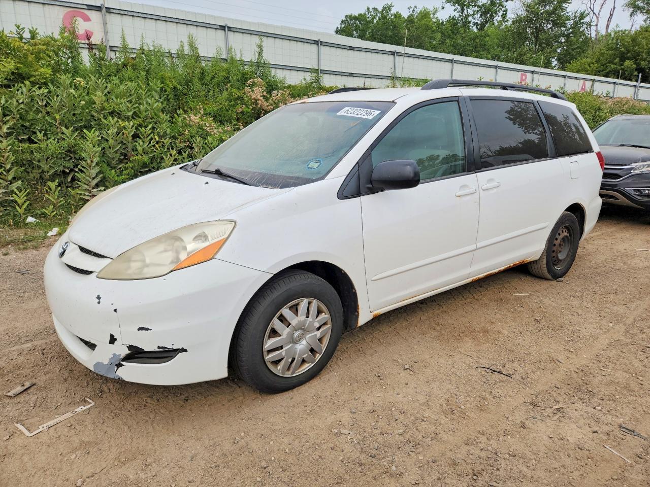 2009 TOYOTA SIENNA