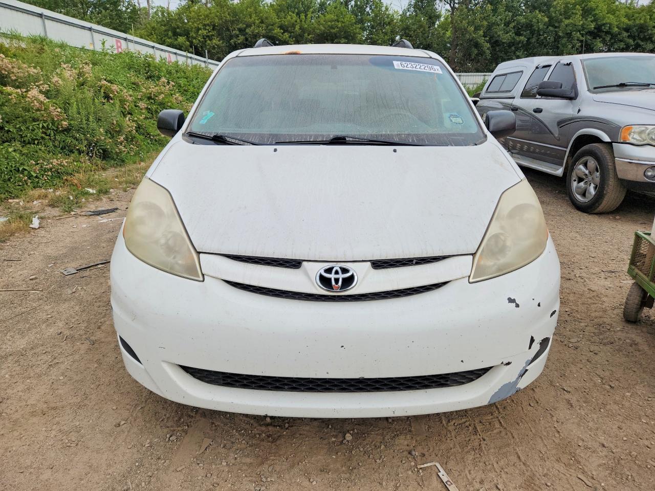 2009 TOYOTA SIENNA