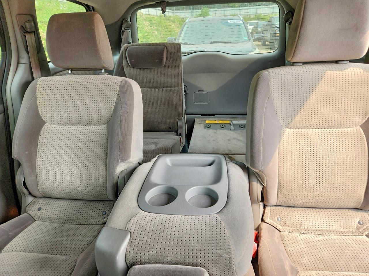 2009 TOYOTA SIENNA
