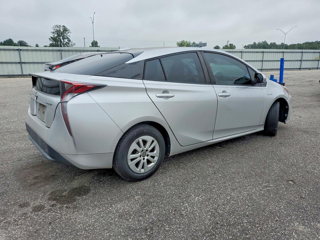 2017 TOYOTA PRIUS