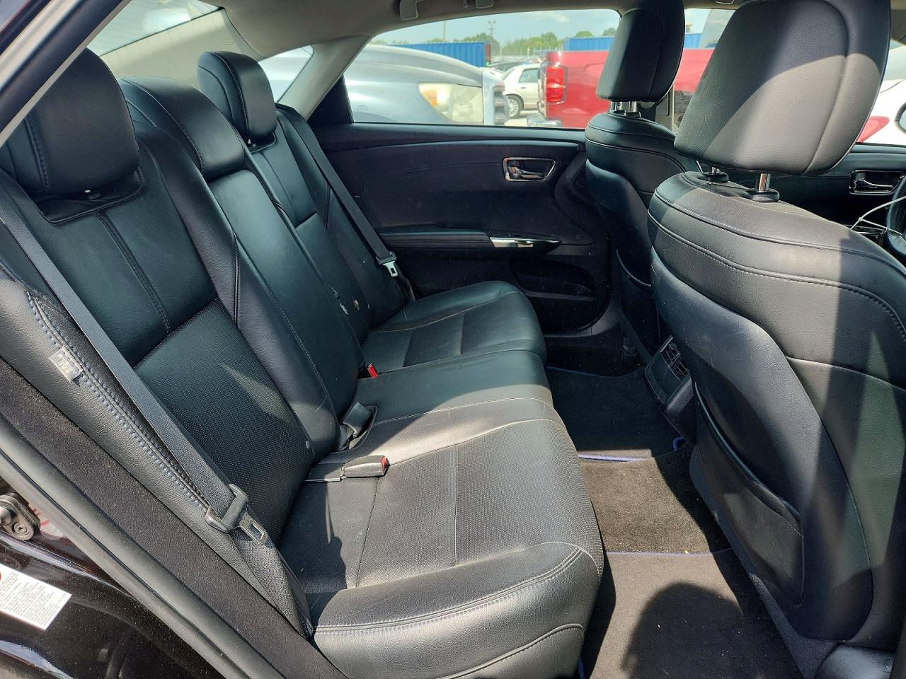 2015 TOYOTA AVALON