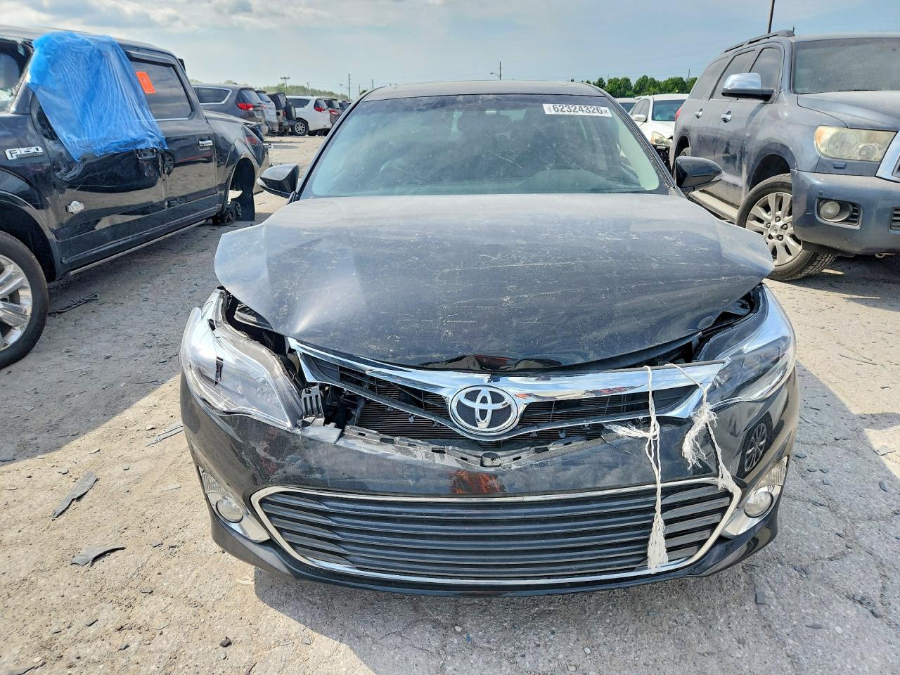 2015 TOYOTA AVALON