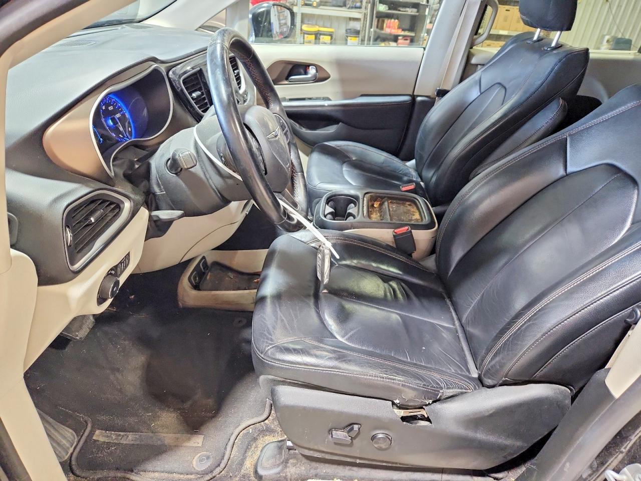 2017 CHRYSLER PACIFICA