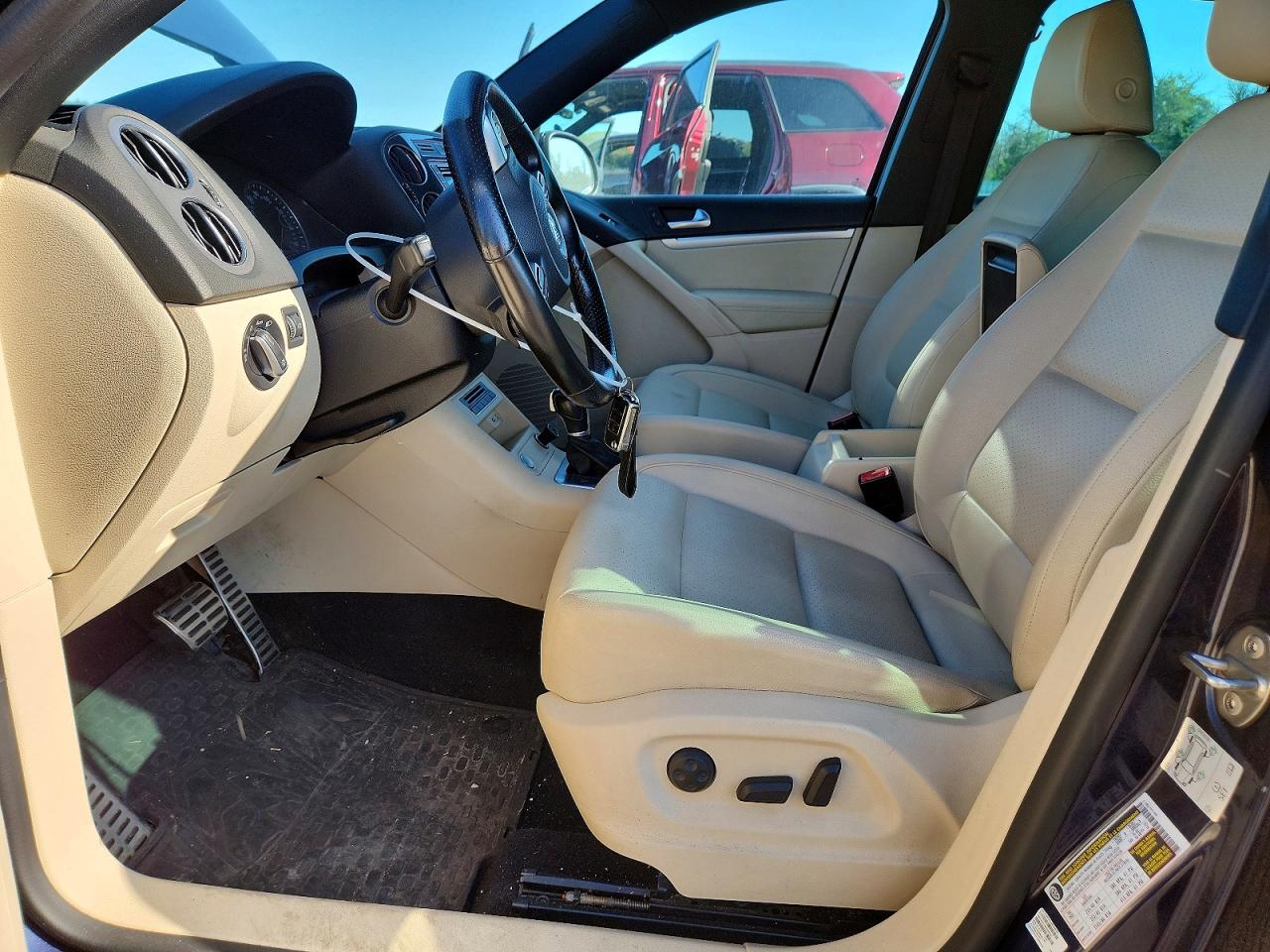 2016 VOLKSWAGEN TIGUAN