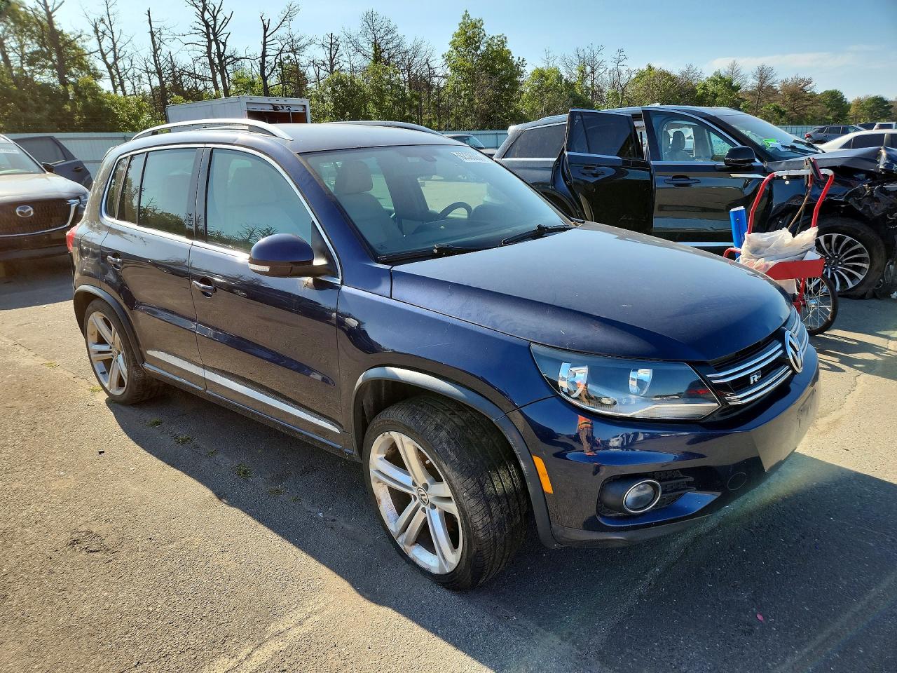 2016 VOLKSWAGEN TIGUAN